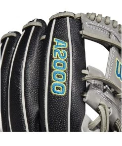 Wilson 2022 A2000 1786SS Infield Baseball Glove - 11.5
