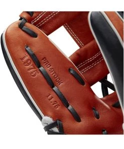 Wilson A2000 1975 Infield Baseball Glove - 11.75