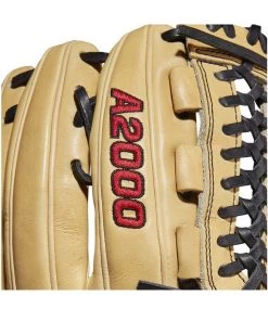 Wilson 2022 A2000 D33 Infield/Pitchers Baseball Glove - 11.75