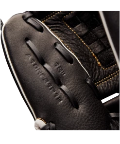 Fastpitch Softball Wilson 2022 A1000 P12 Infield/Pitcher Fastpitch Glove - 12