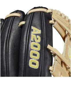 Wilson A2000 1786 Infield Baseball Glove - 11.5" 16 Wilson A2000 1786 Infield Baseball Glove - 11.5